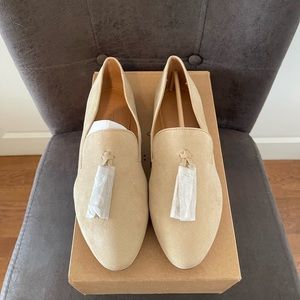 NWT Suede shoes